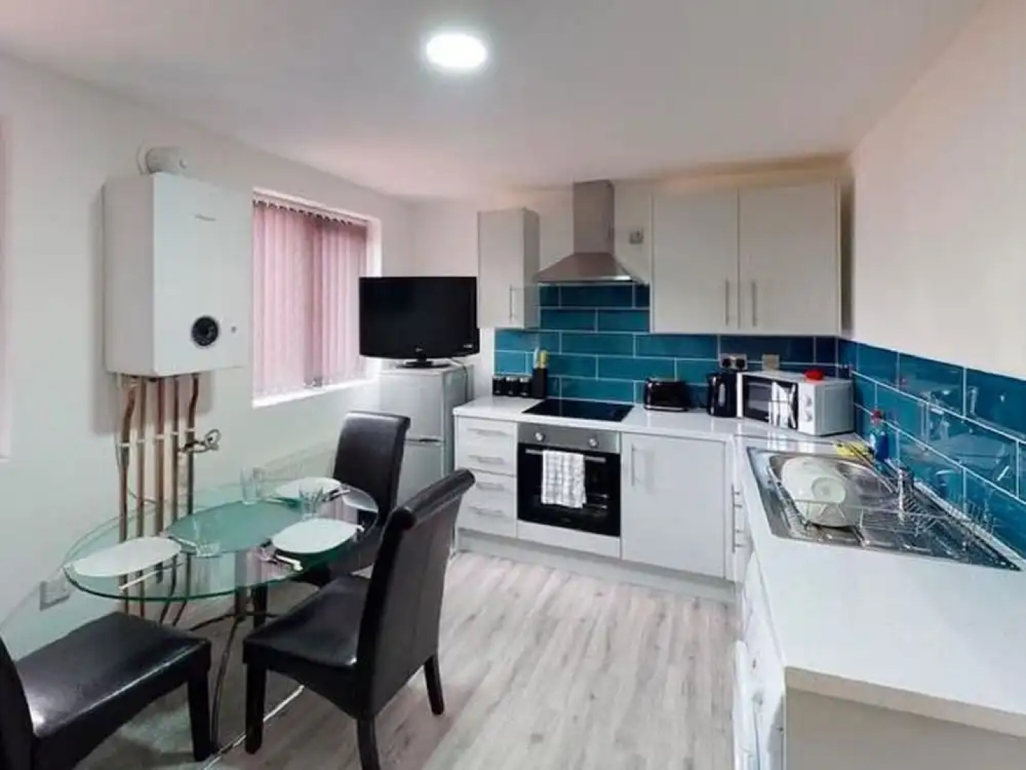 Vintage Holiday Home in Worcestershire With Jacuzzi