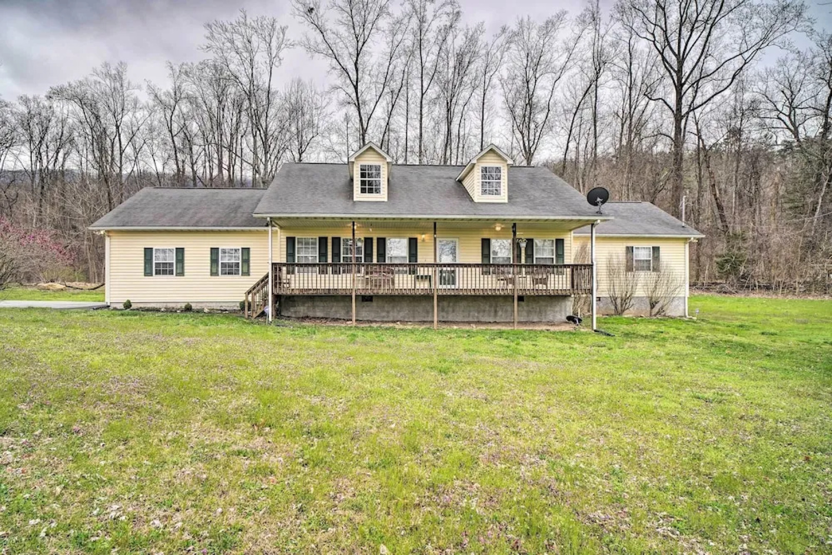 Charming 'hideaway Haven' Near Pigeon Forge!