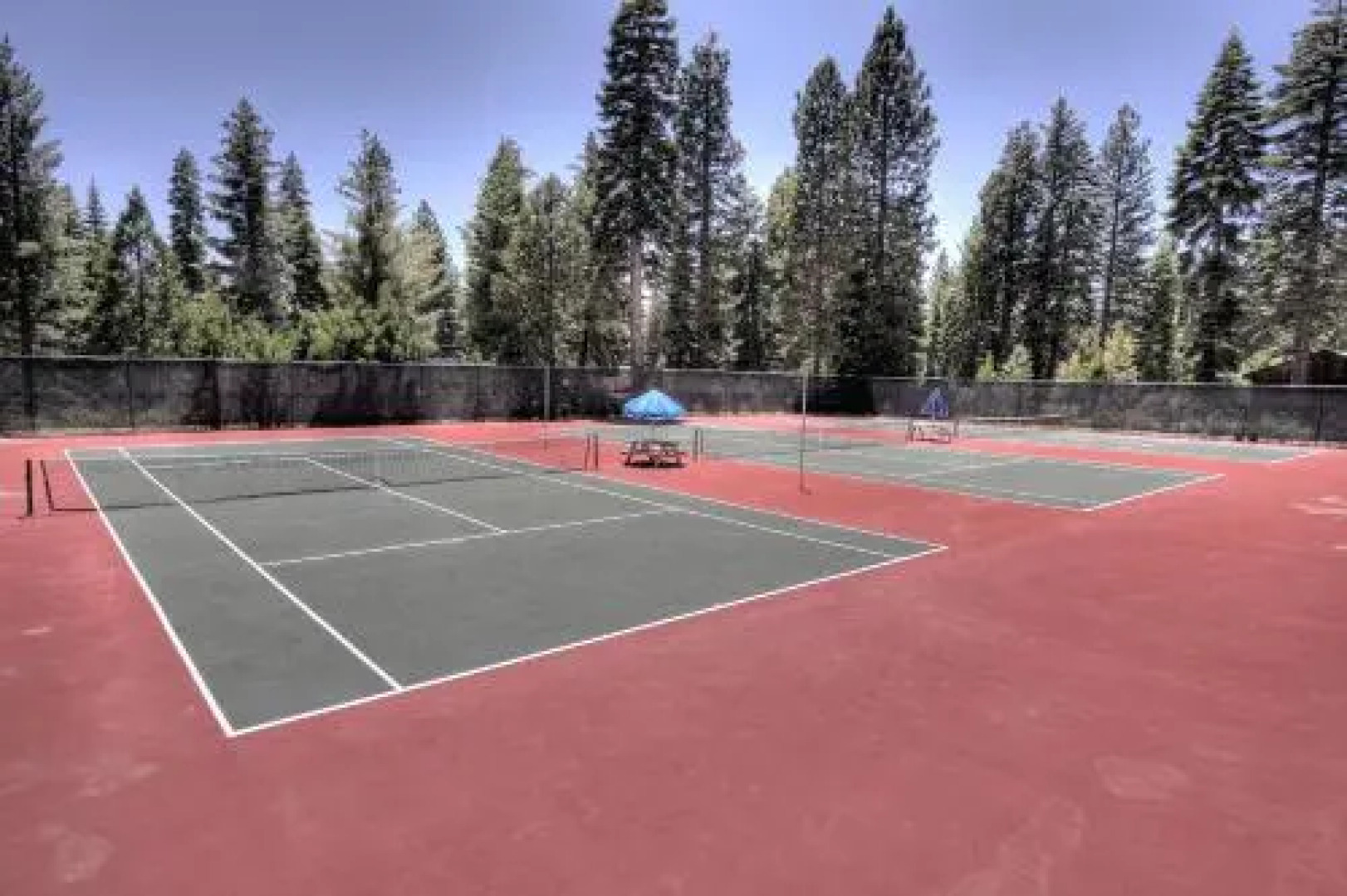 Weil Luxury Vacation Cabin