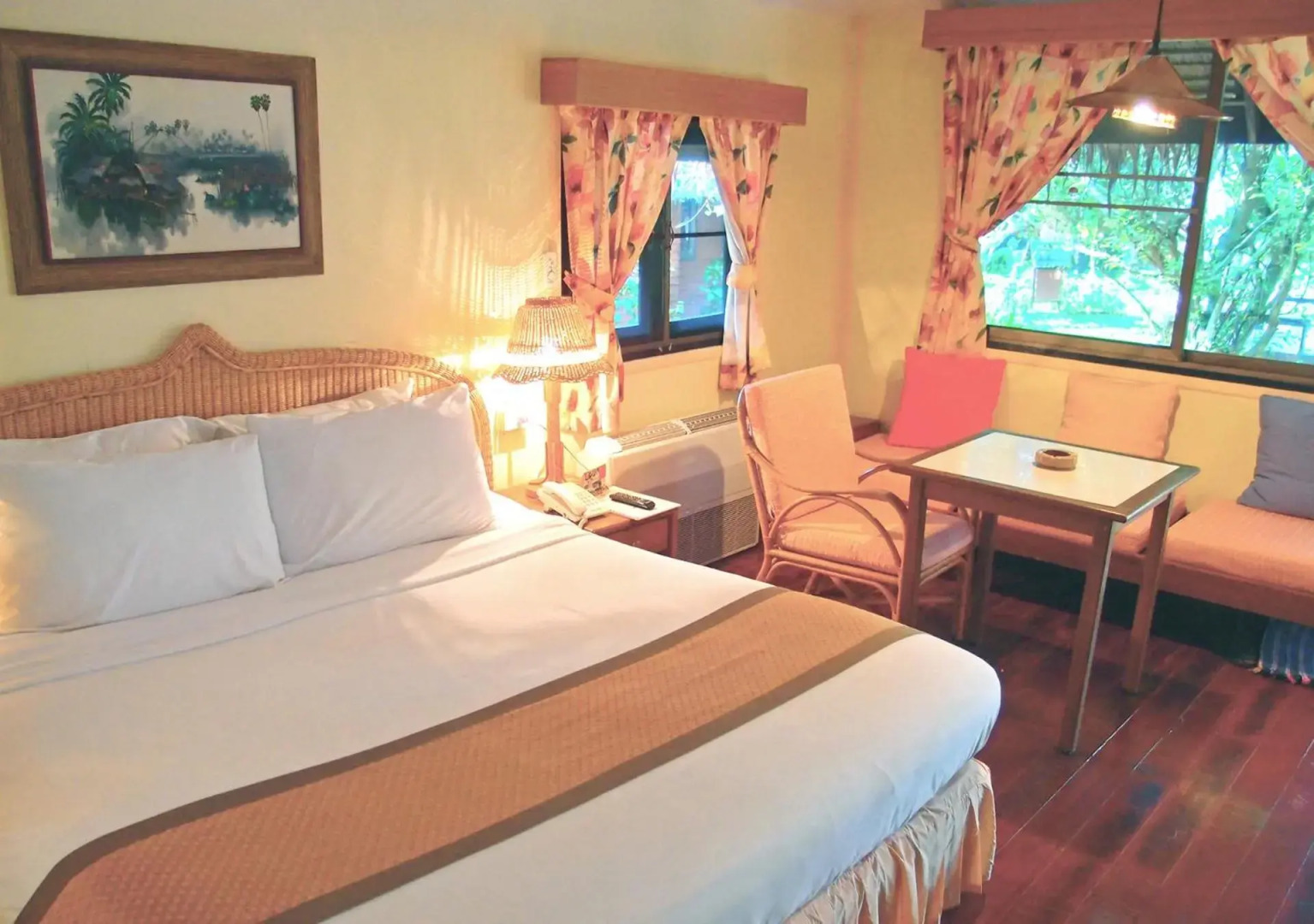 Sunset Village Beach Resort