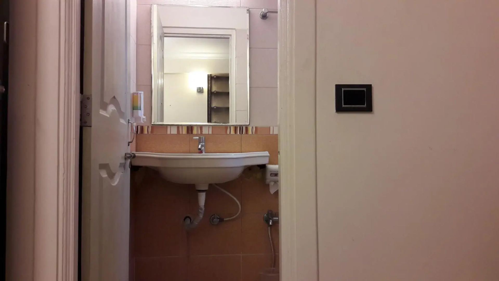 Hotel Janki Executive