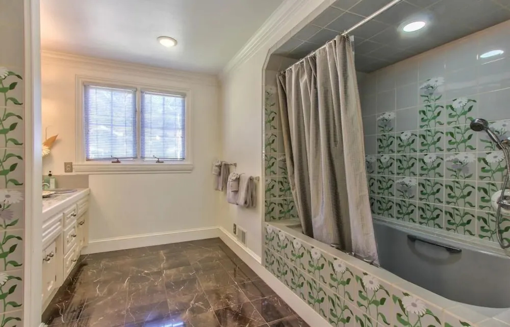 Lx33: Luxury Vacation Villa On Pebble Beach With Pool