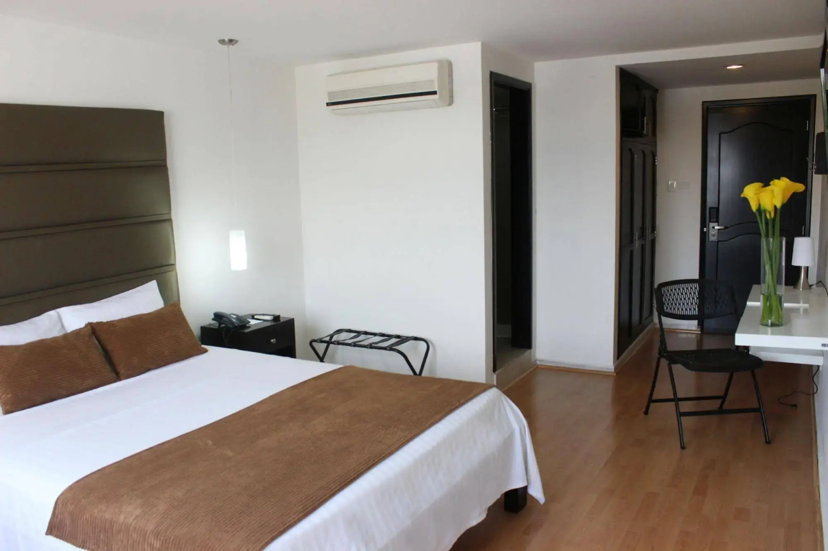 Hotel Metropolis Plaza