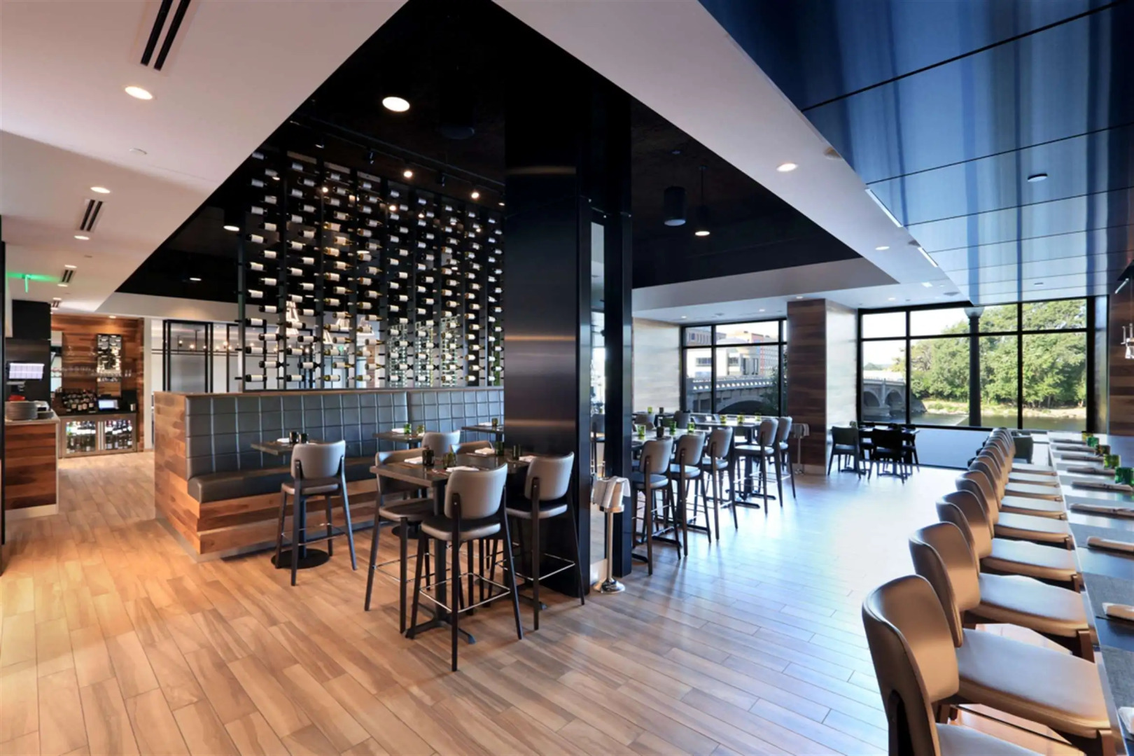 Amway Grand Plaza, Curio Collection by Hilton