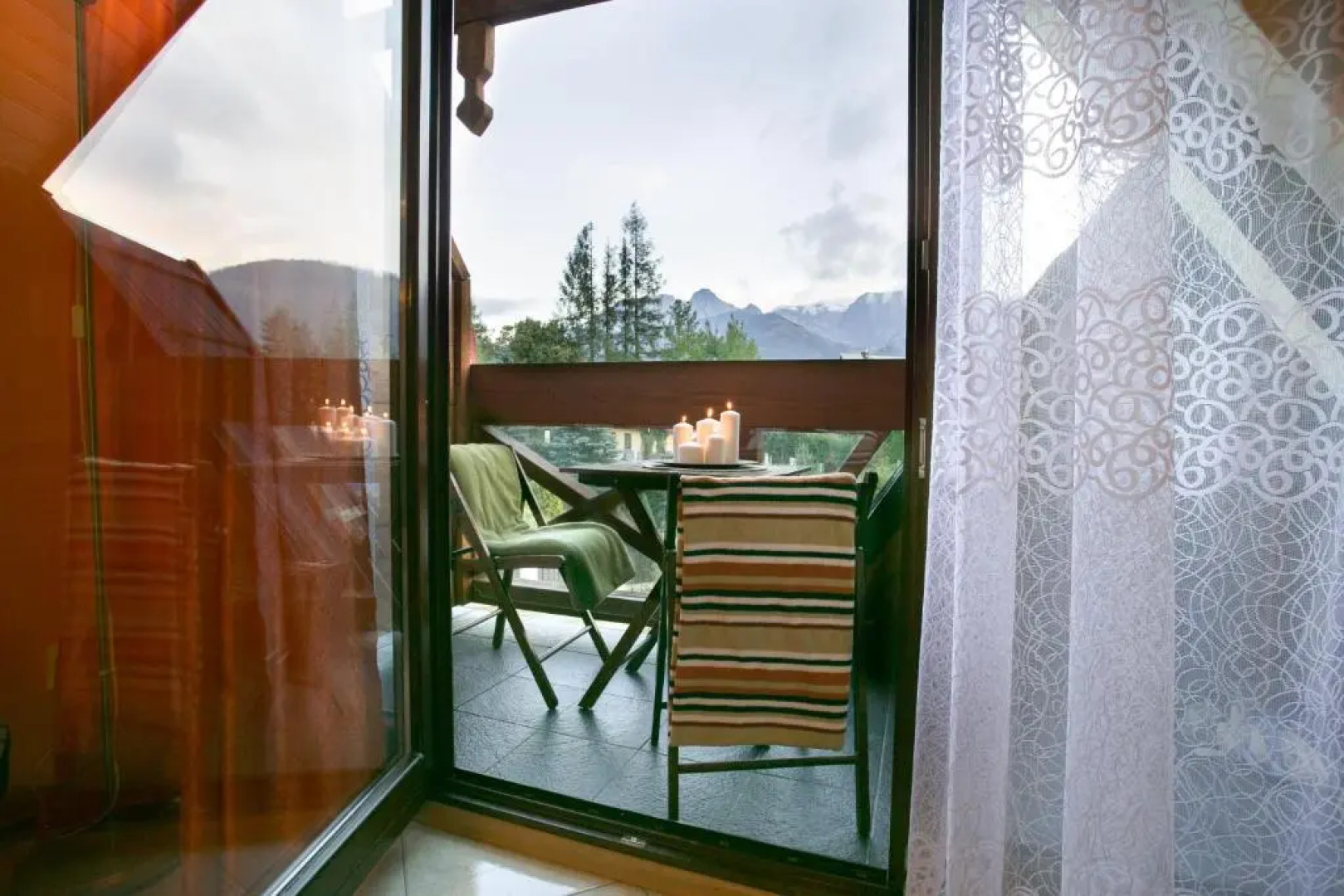 Apartament Pomarańczowy z basenem i sauną