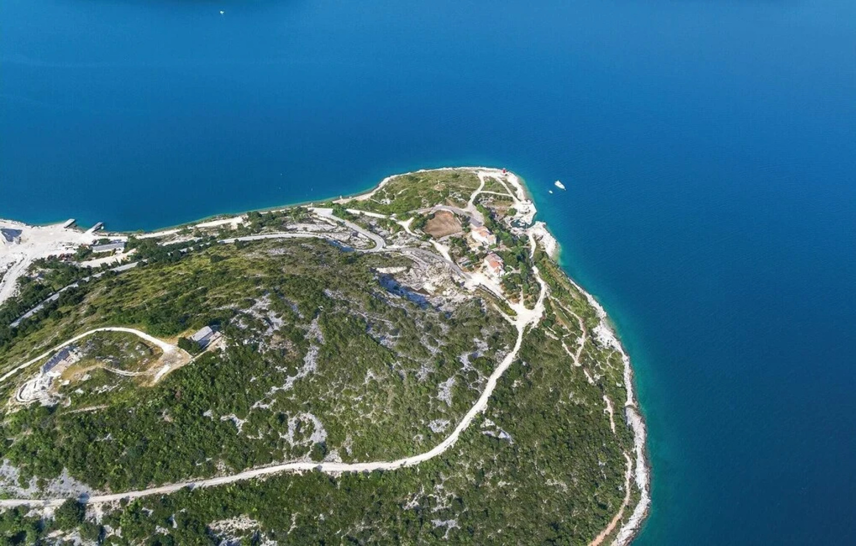 Amazing Home in Bratulici With Wifi and 2 Bedrooms