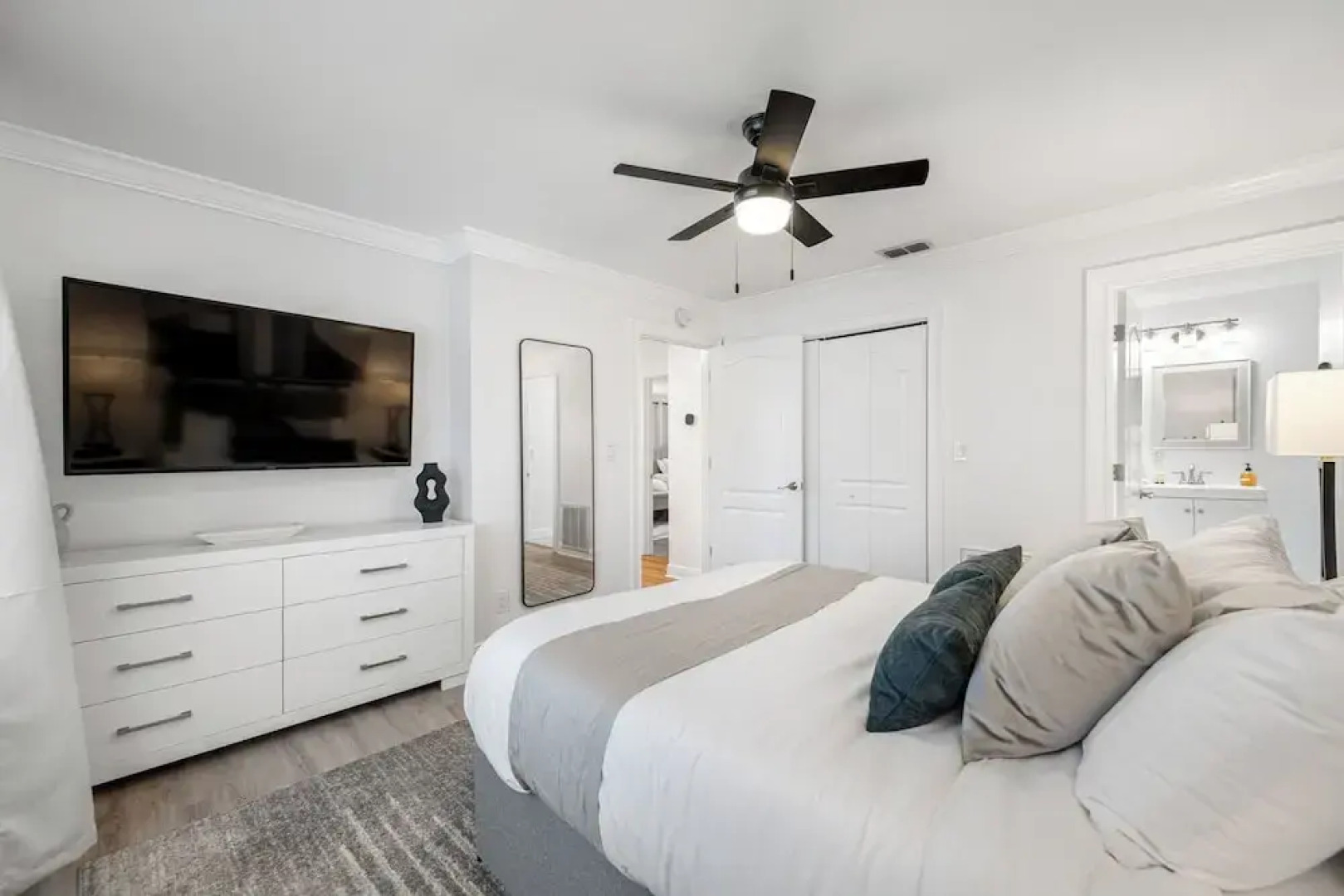 Exquisite Villa With Pool&games- 18 Guests