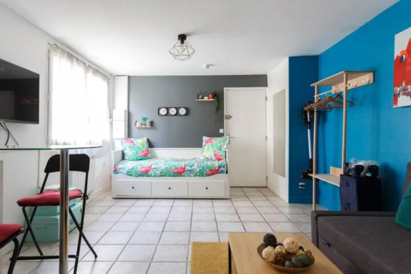 PARIS Proche : Studio tranquille et cosy