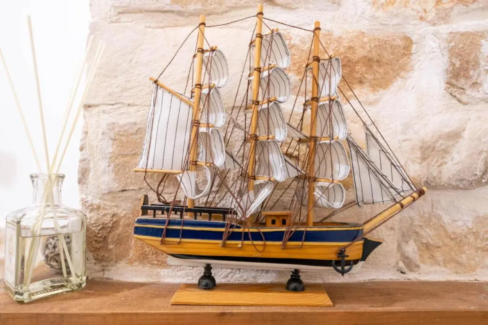 Sea front historic house in the heart of old town, inside torrione aragonese