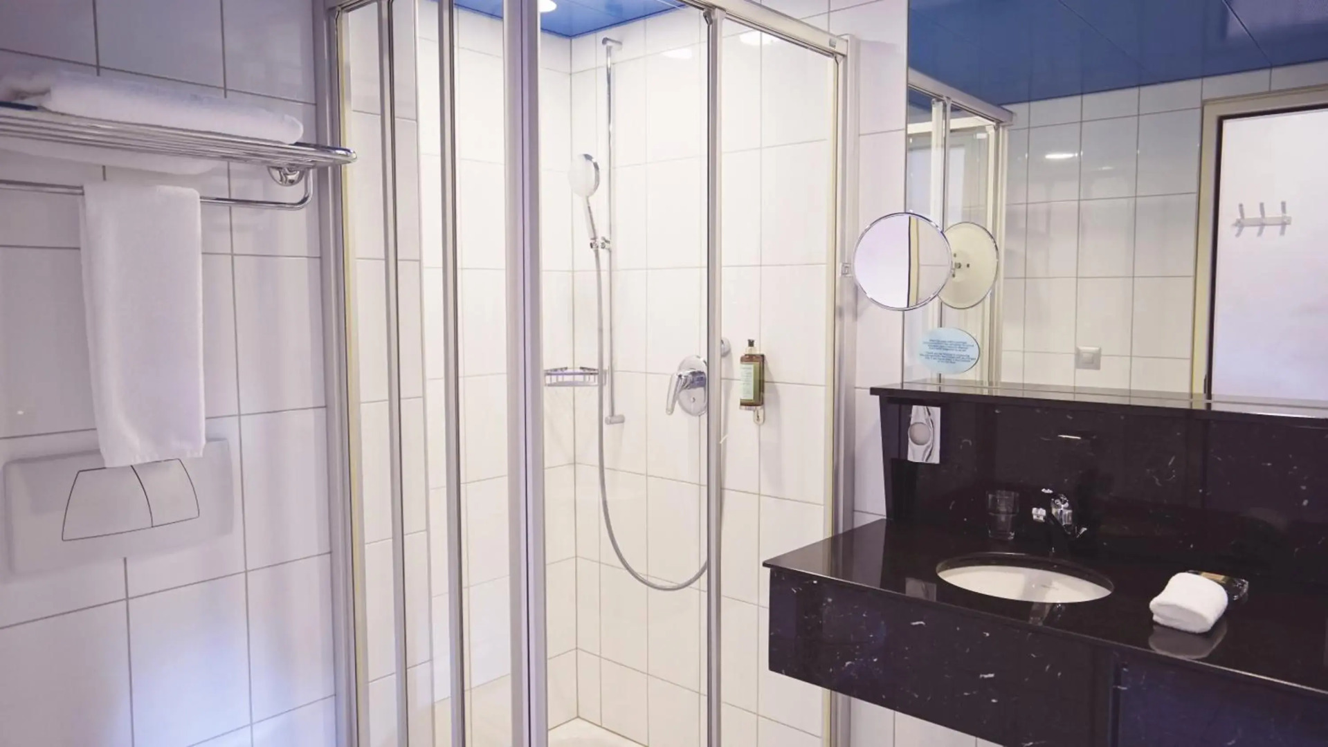 Maison Du Lac Boutique Hotel