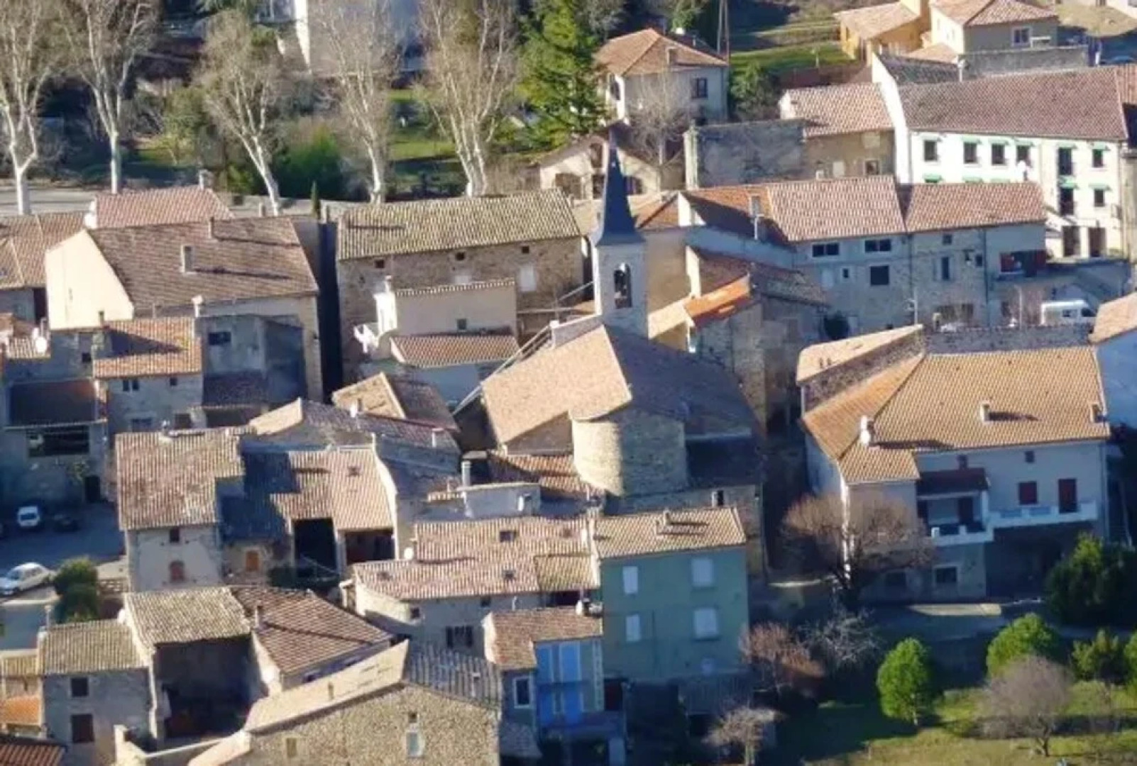 House With 3 Bedrooms in Uzer, With Furnished Garden - 10 km From the