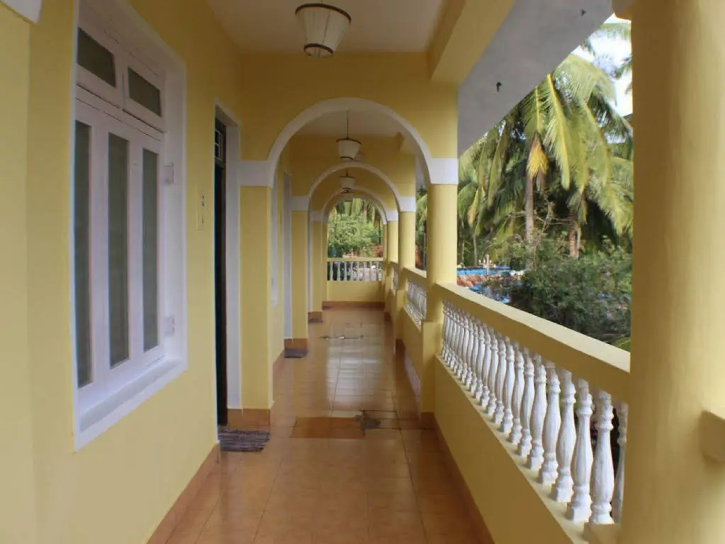 OYO 6808 StayOut Ben's Inn