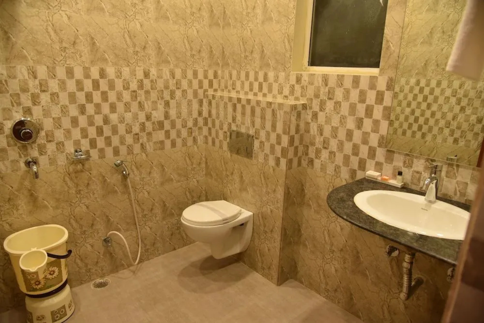 HOTEL MAMTA INTERNATIONAL , BIHARSHARIF - Nalanda- Bihar