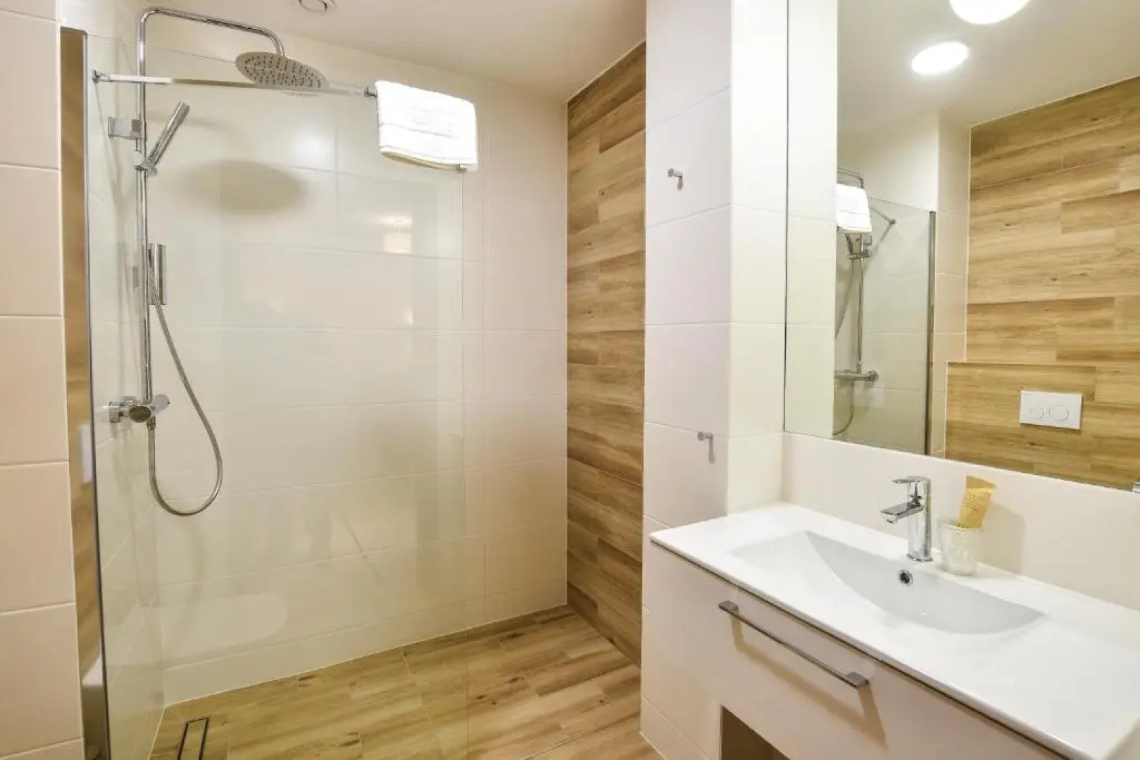 Hotel I Restauracja Strzelnica