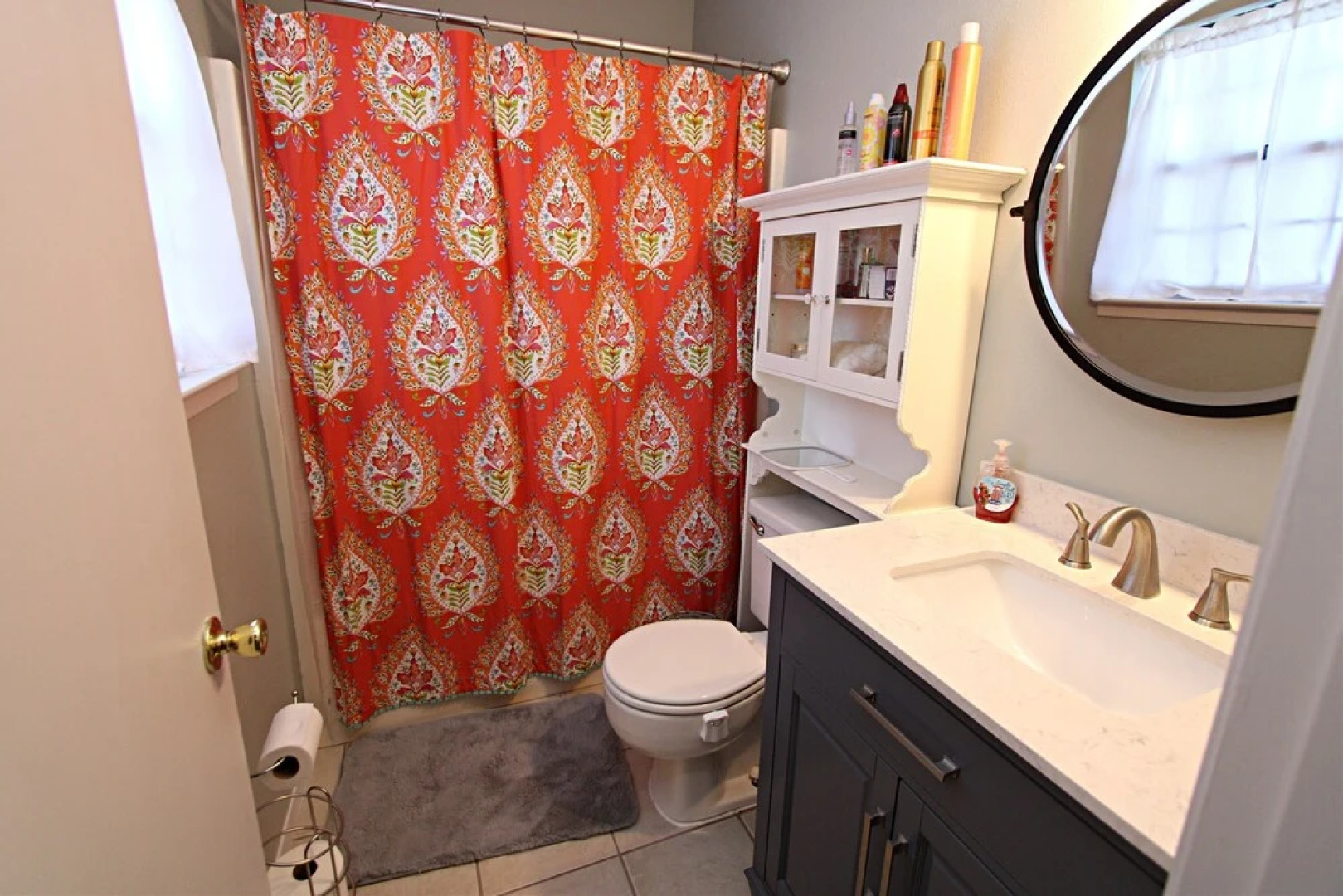 The Peaceful One 3 Bedroom Home by Redawning