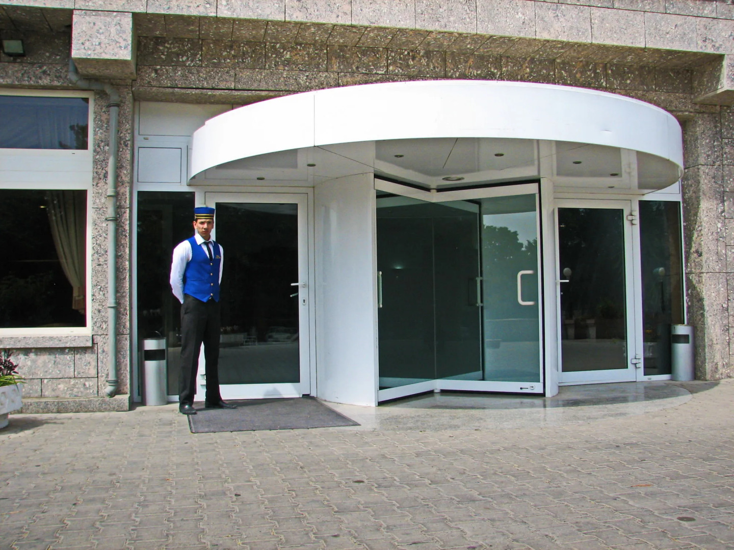 Шодлик Палас