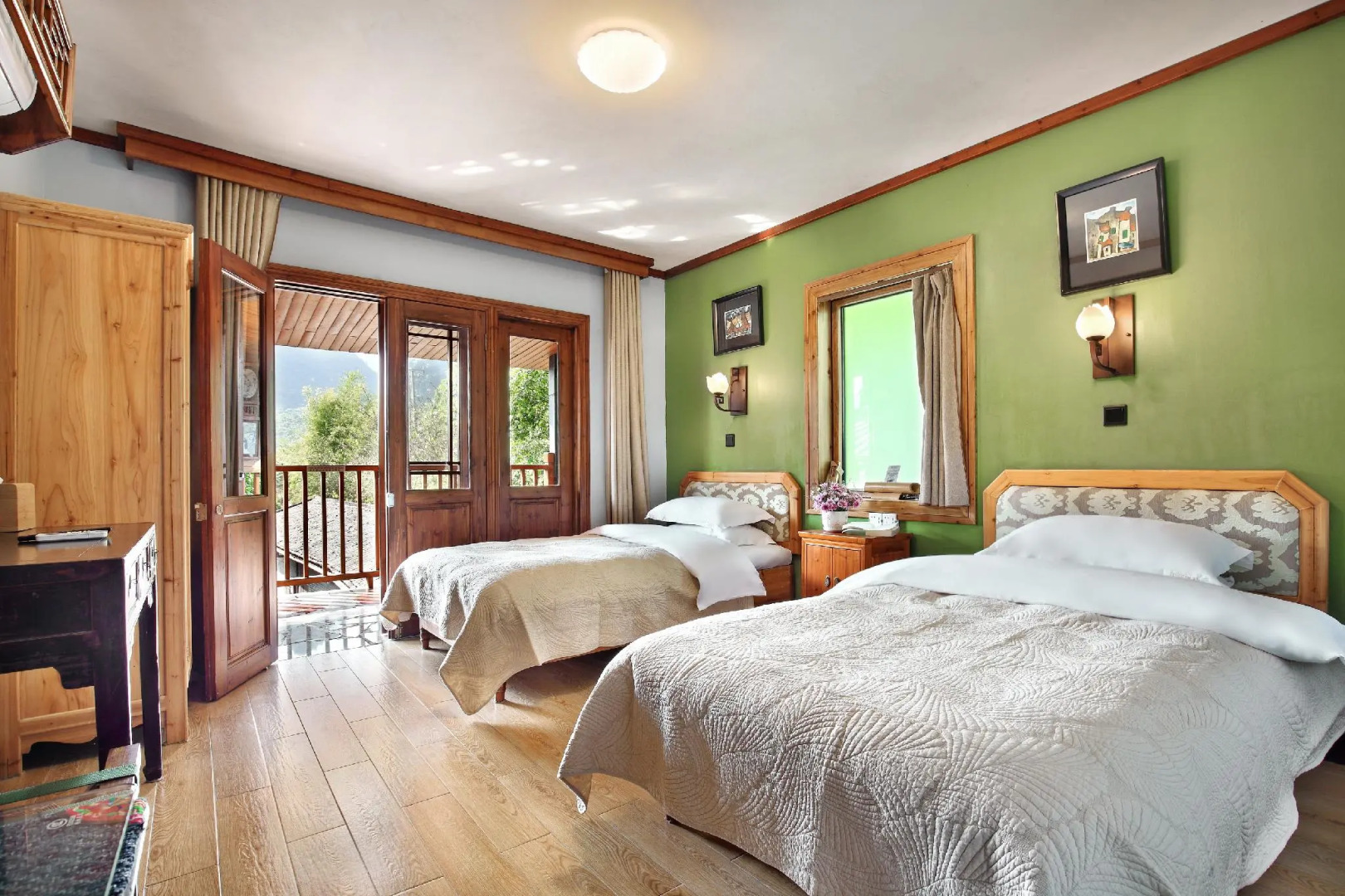 Yangshuo Mountain Retreat