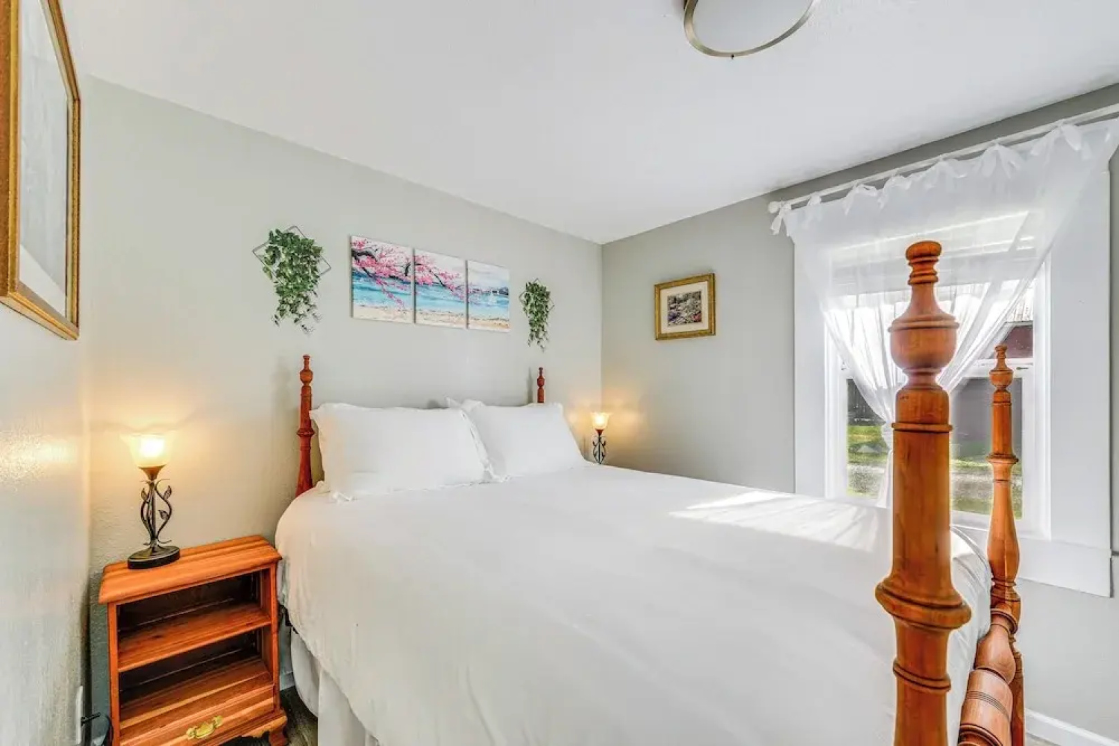 Cozy Norcal Cottage: 2 Mi to Redwoods & Beaches!