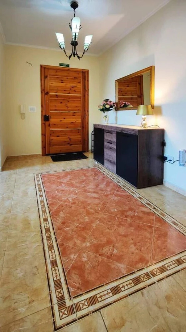 Peaceful Haven With Stunning Views Close to sea