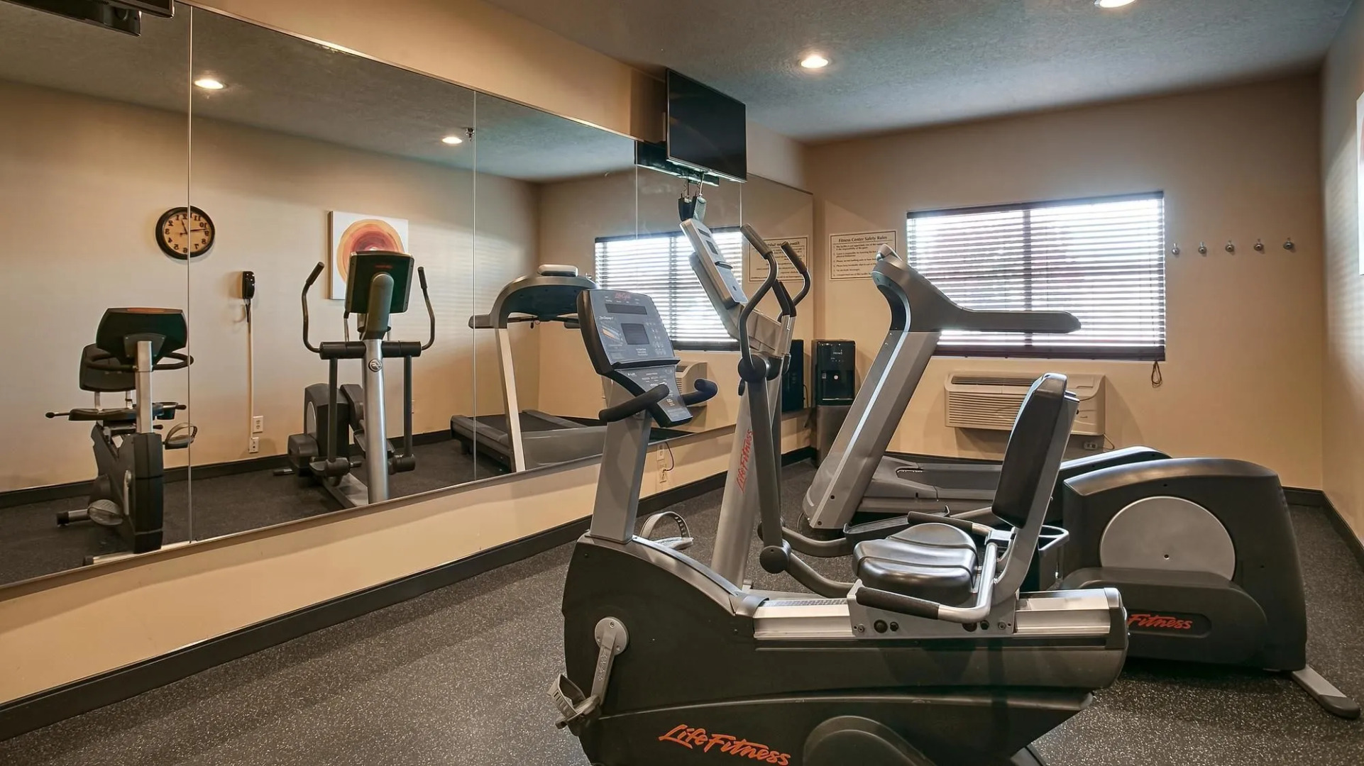 Best Western Plus The Four Corners Inn