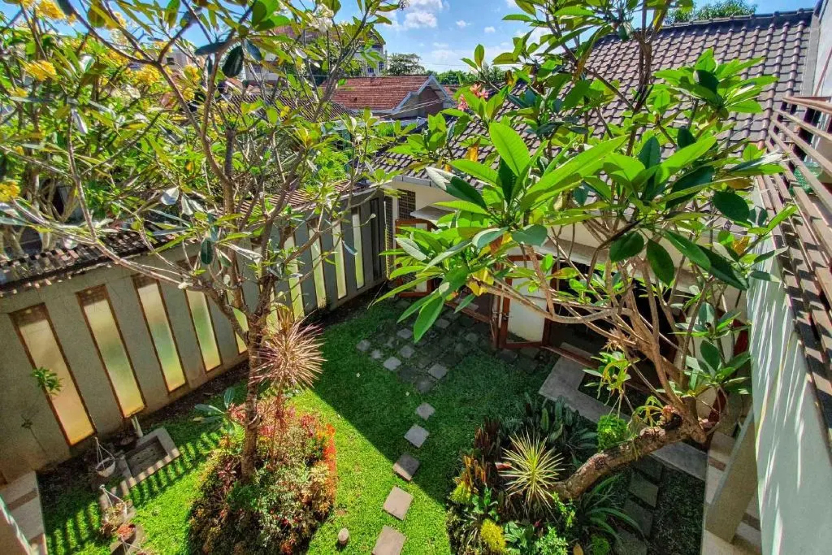 Rumah Eyang Tardjo Syariah