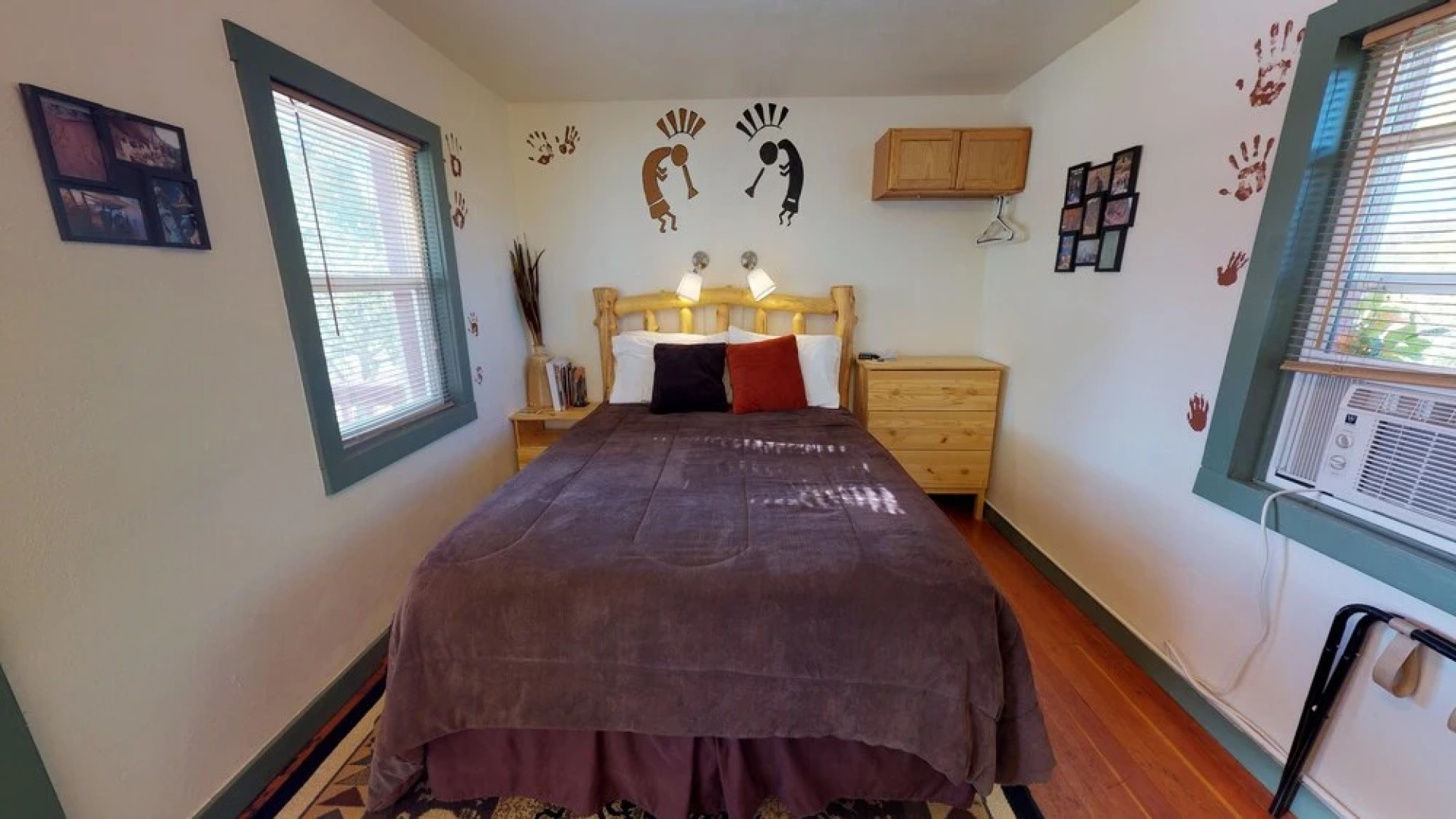 The Cozy Kokopelli Studio Cabin