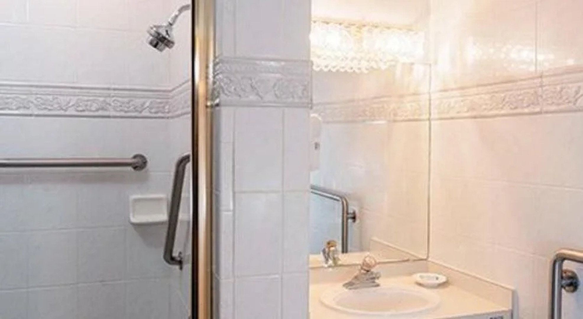 Voyageur Lakewalk Inn