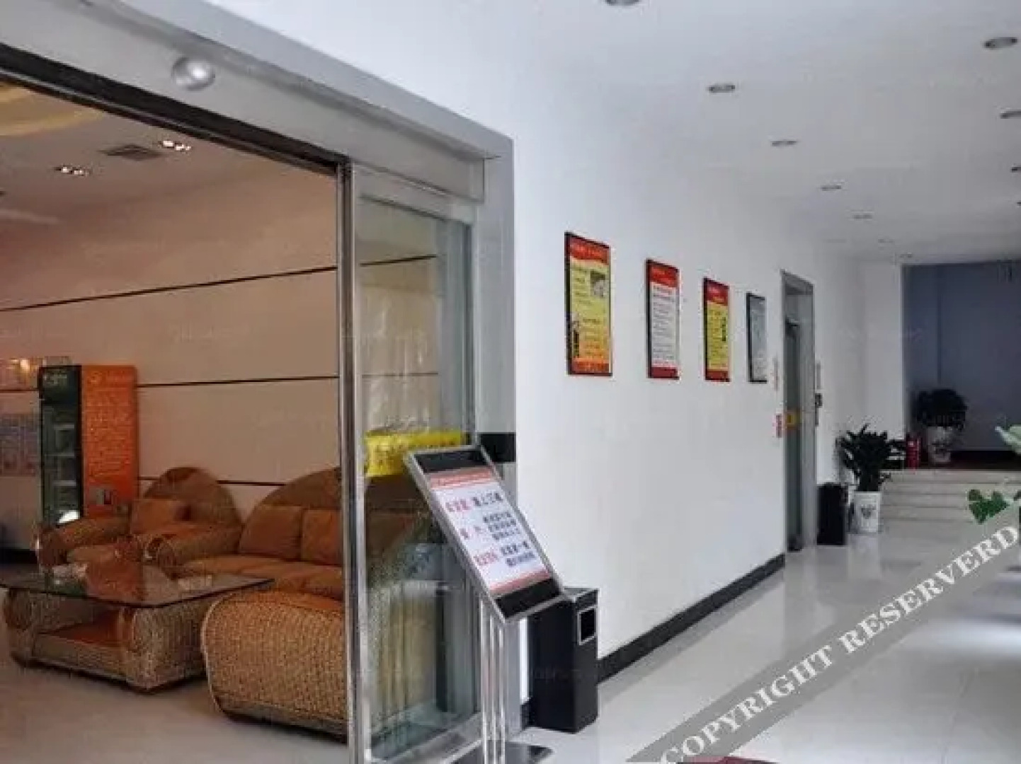 Dengfeng Yibaiyuan Hotel