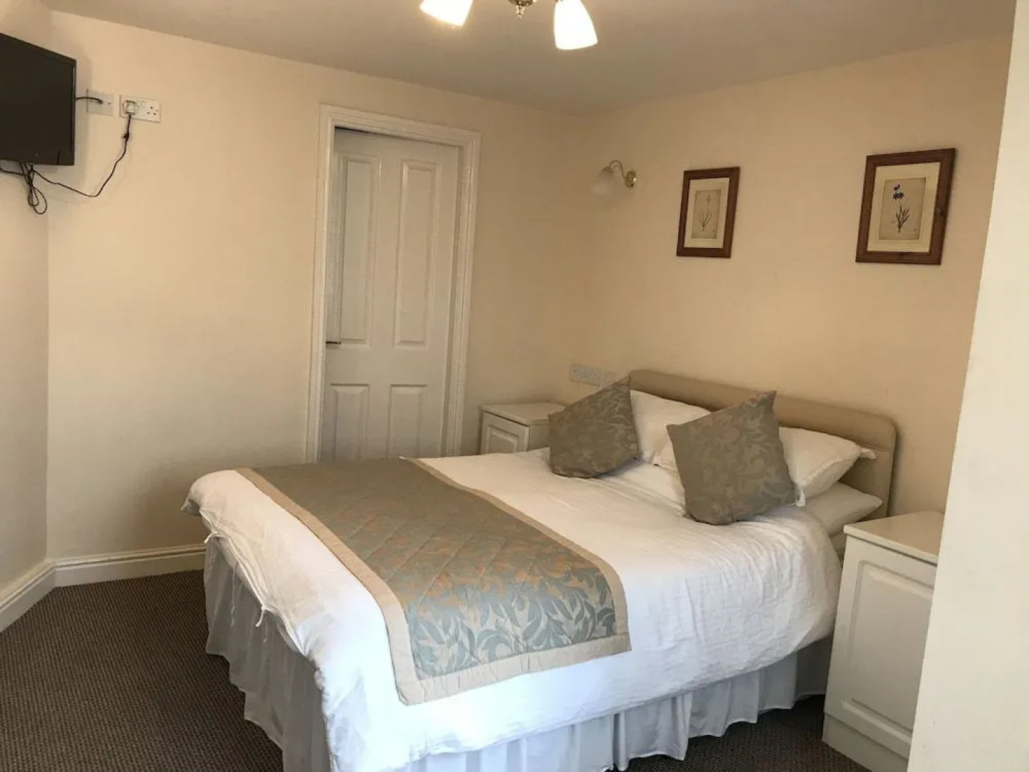 The Red Lion at Llanasa