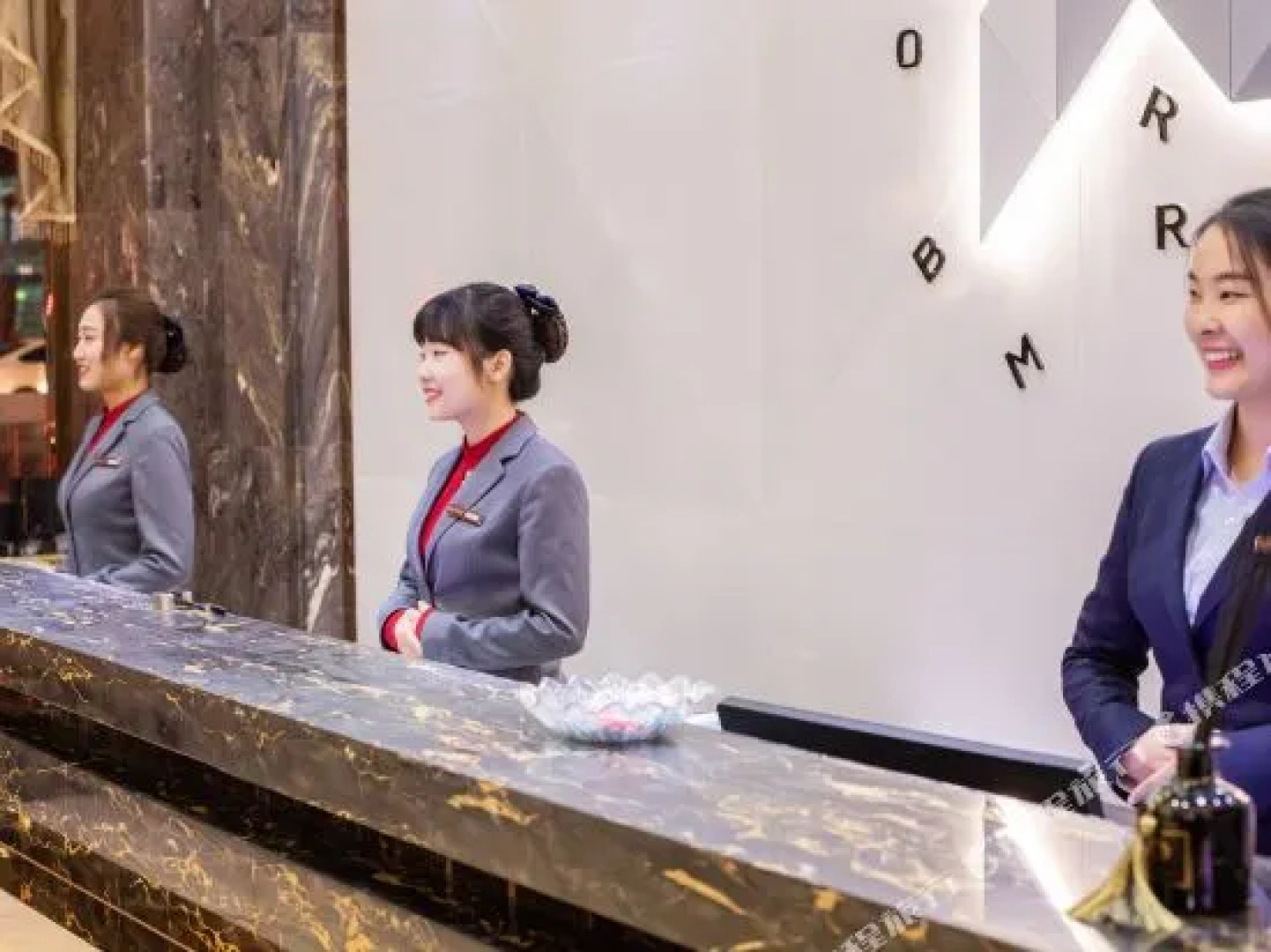 Holiday Islands Hotel