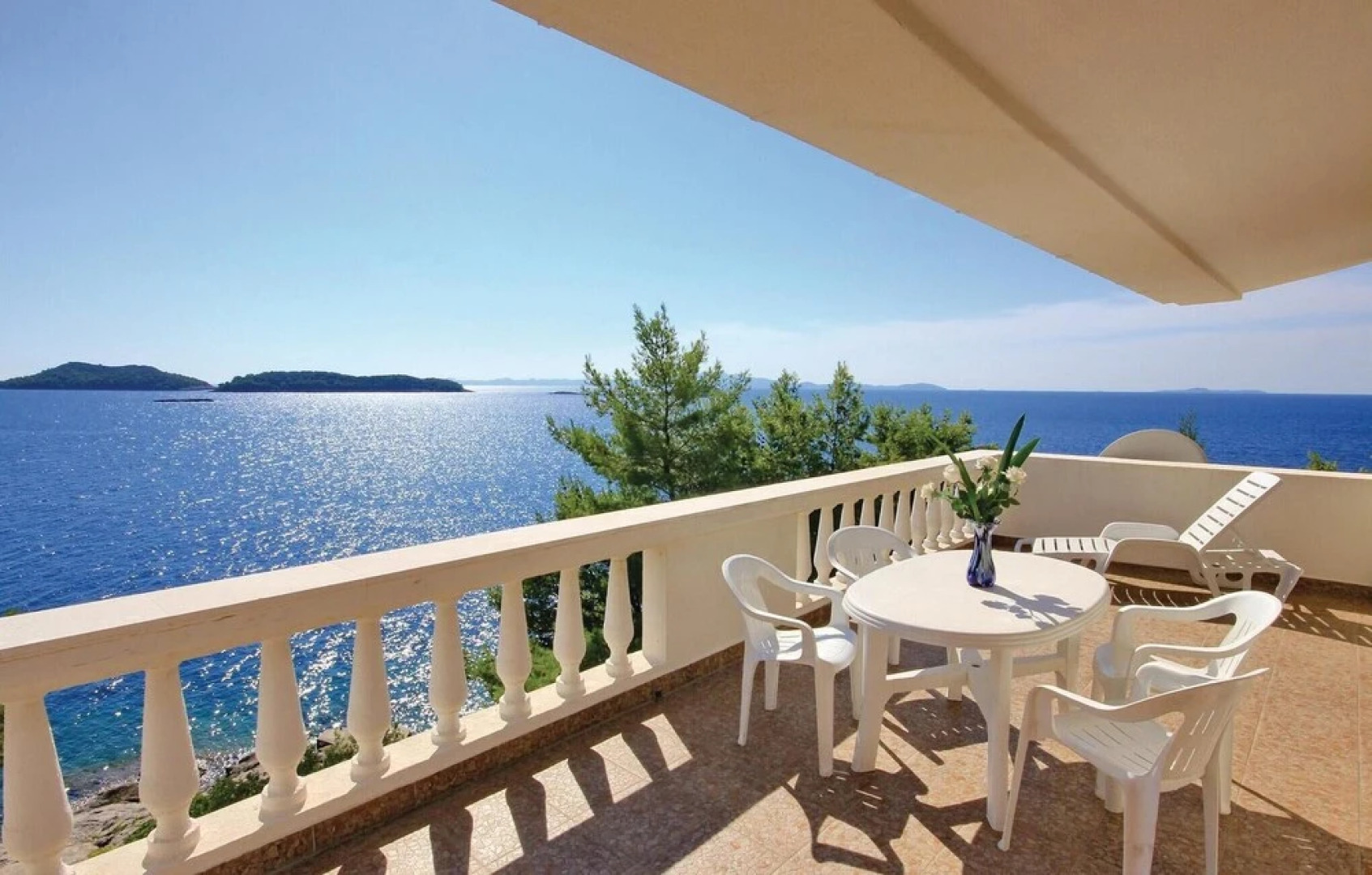 Amazing Home in Prizba With Wifi and 7 Bedrooms