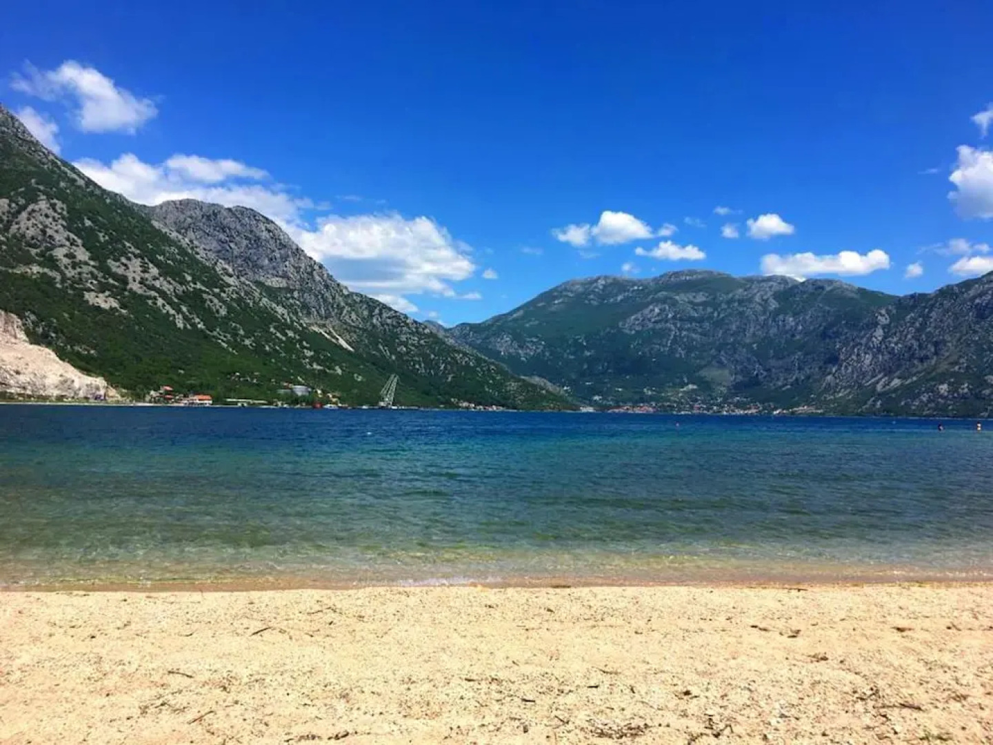 Impeccable 1-bed Apartment in Morinj