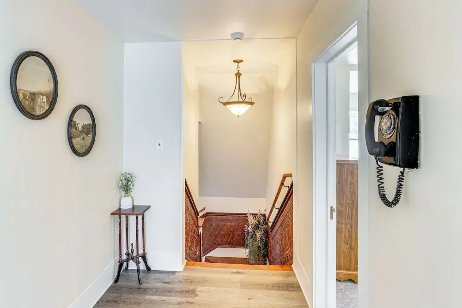 Patio & Mountain Views: Farmhouse in Mancos!