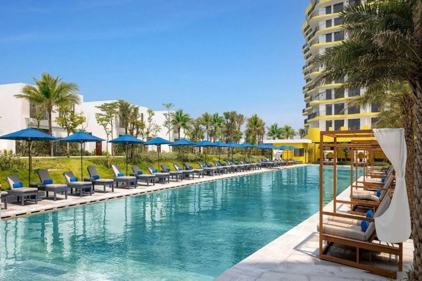 Wyndham Hoi An Royal Beachfront Resort & Villas