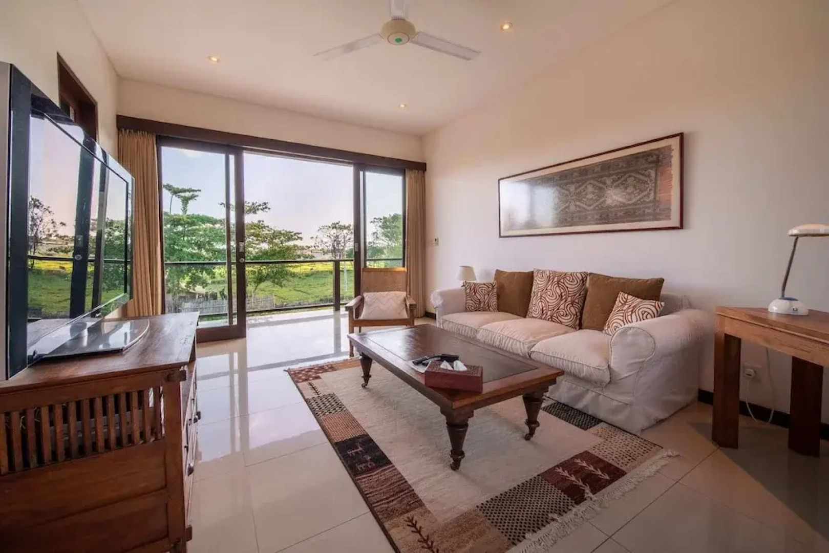 Peaceful Private Villa, 3 BR, Canggu With Staff