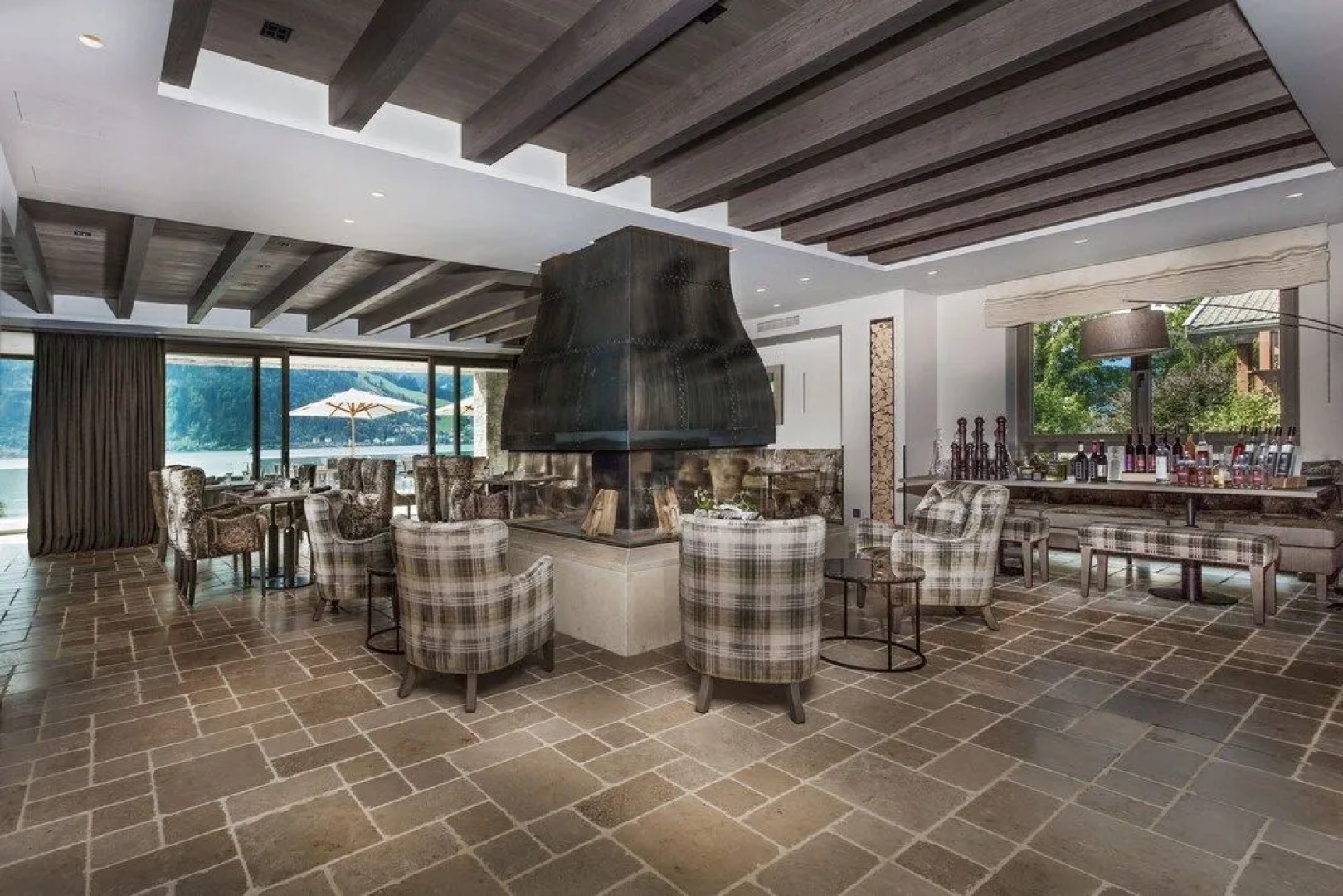 Eva Hof Lakeside Suites