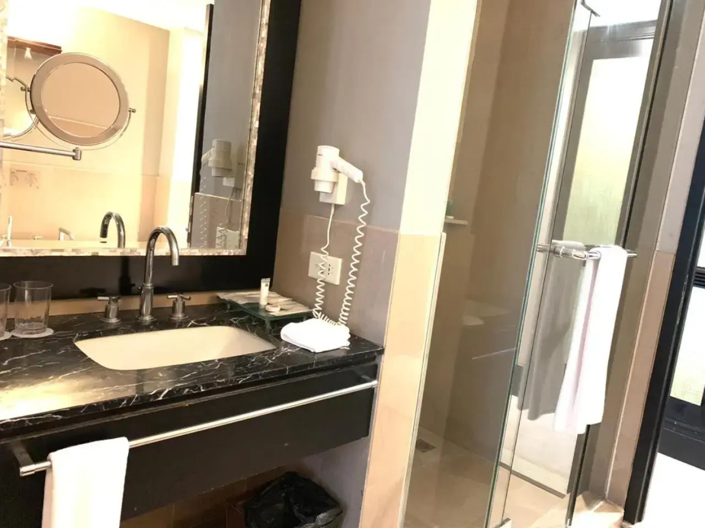 Surya Hotel & Cottages