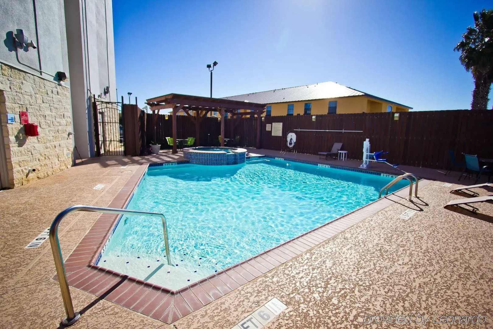 Holiday Inn Express Hotel & Suites Bastrop by IHG