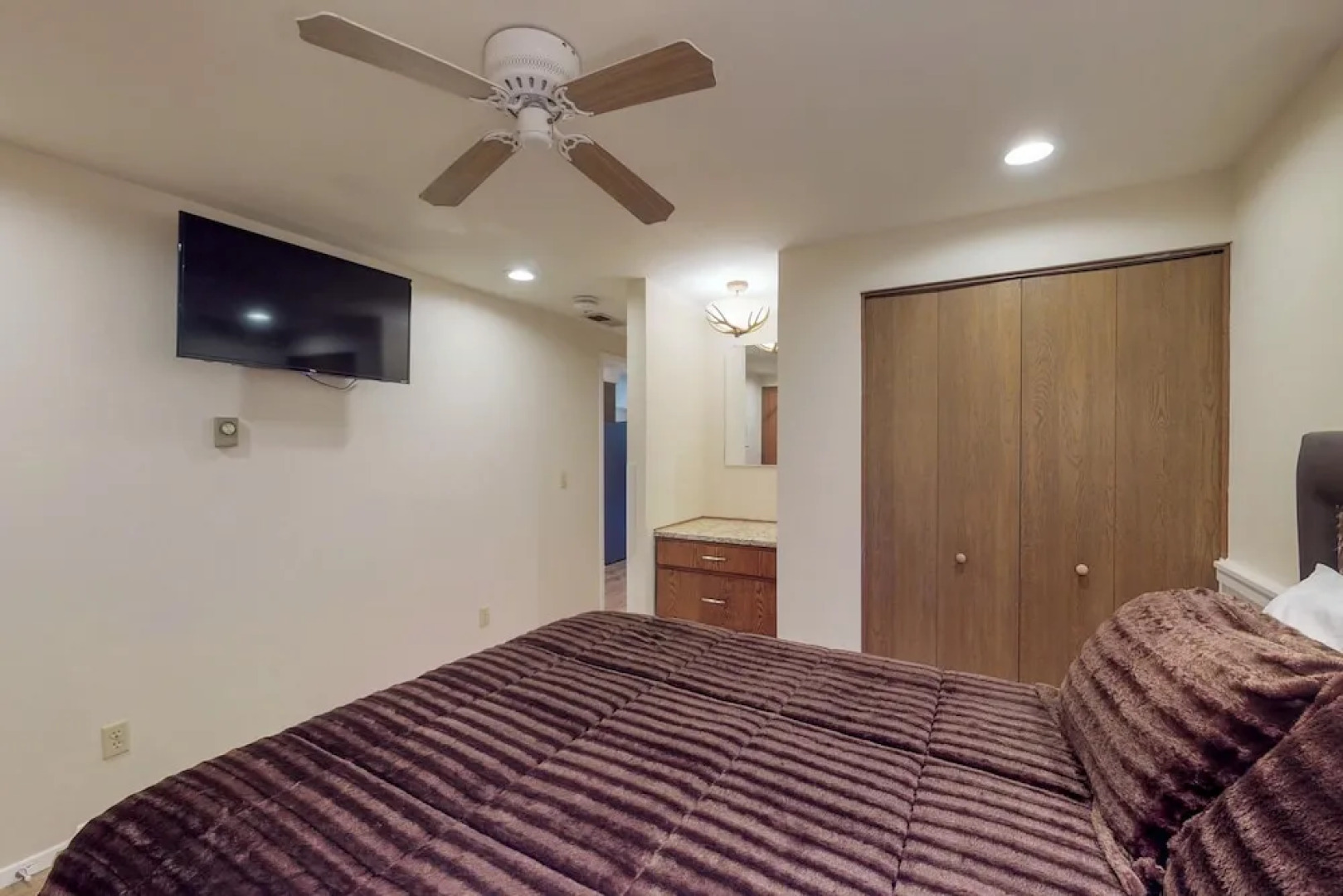 Three Seasons Condominiums