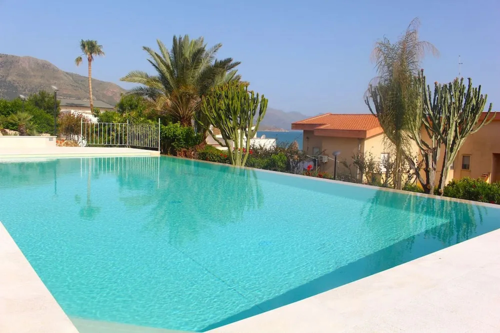 Bel Tramonto Apartments