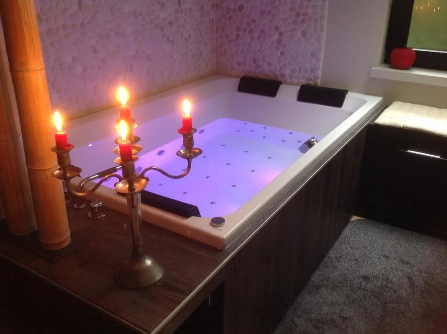 Aux 1001 Nuits suite de luxe avec spa privatif intégré