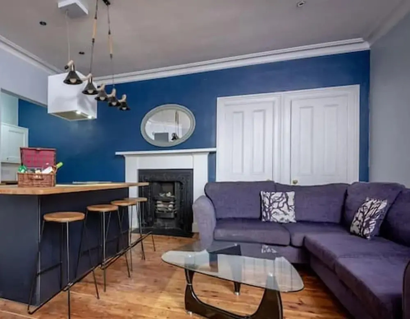 Market Street Apartment Sleeps 6