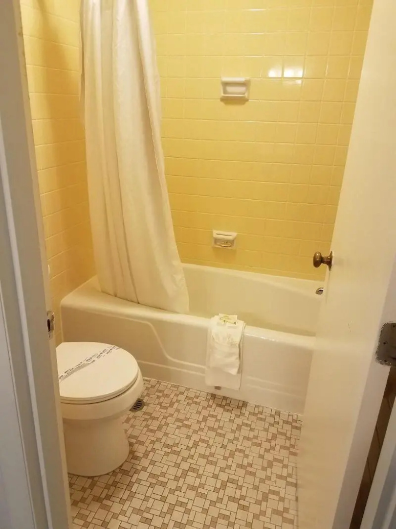 Vacationland Inn & Suites