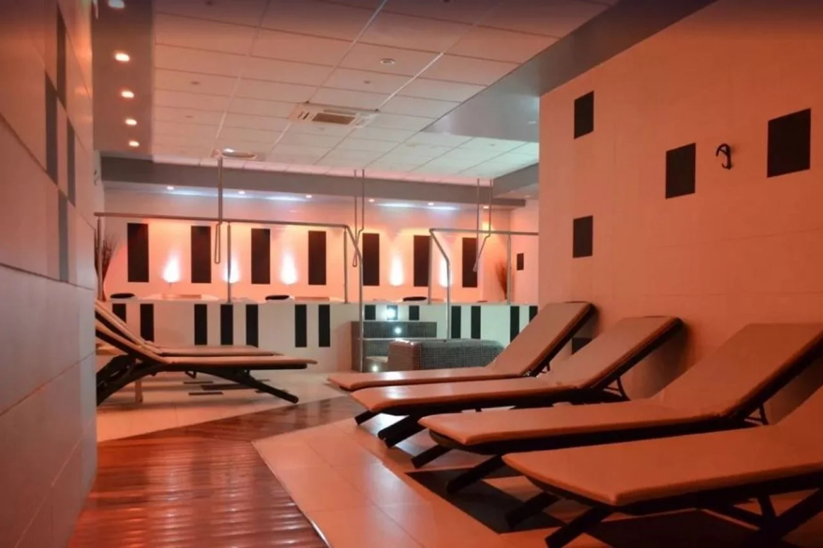 Marina Palace Hotel & Congress Hall