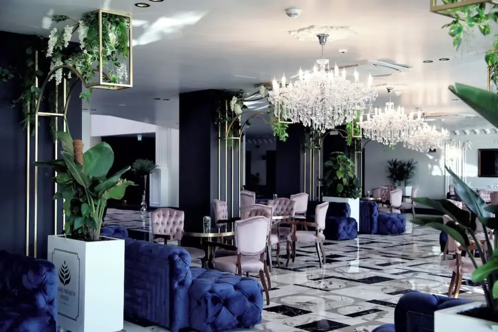 Luxury Premium Finese Hotel & SPA