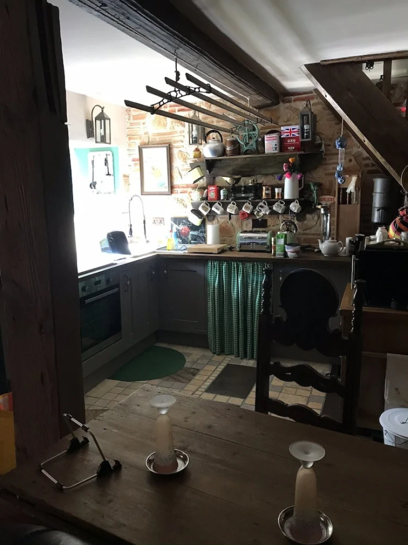 1940s Riverside Apartment