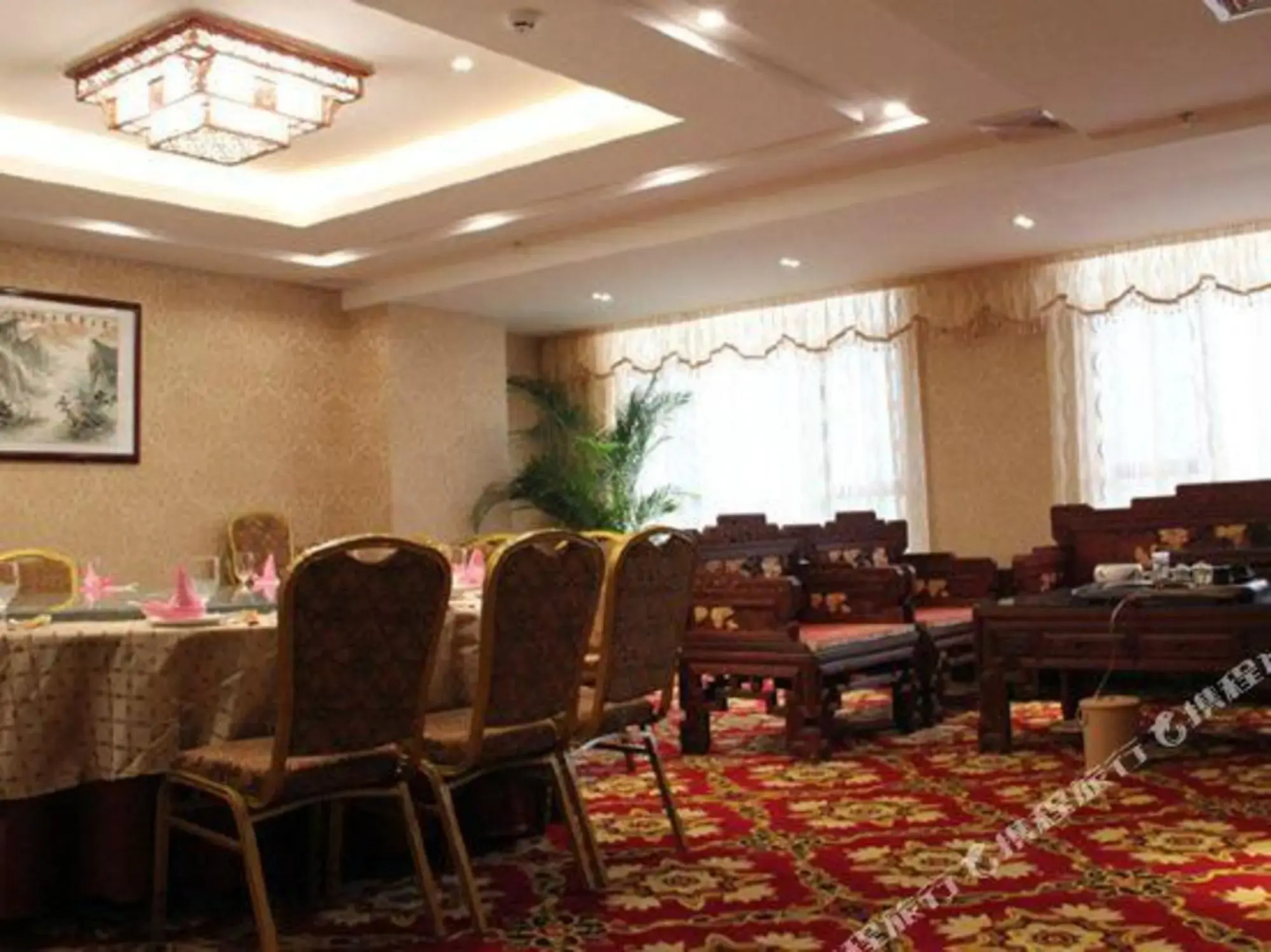 Sanhe Hotel