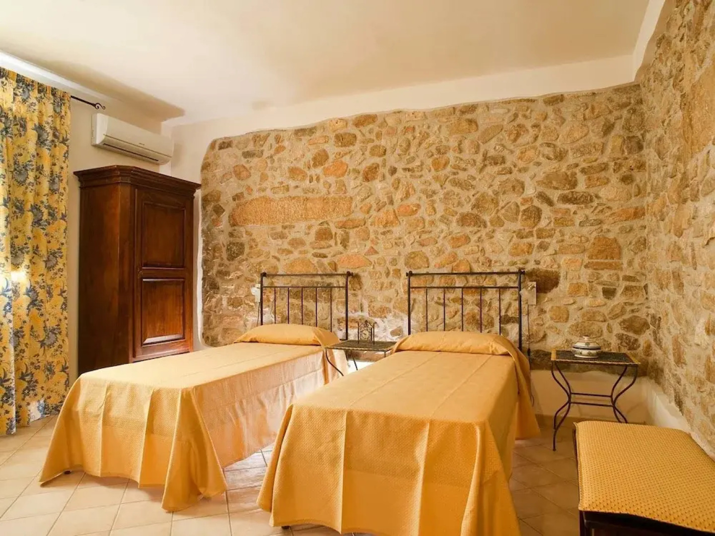 Belvilla by OYO Ager Costa