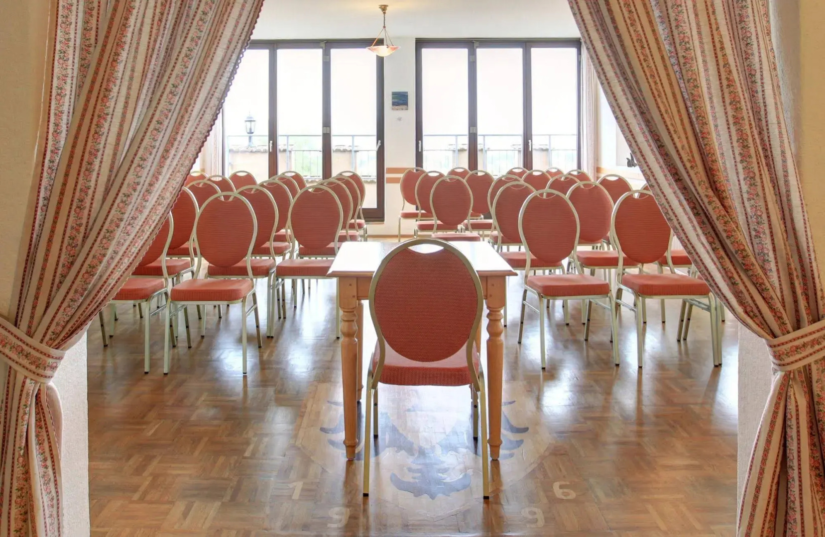 Kapuzinergarten Panoramahotel & Eventrestaurant