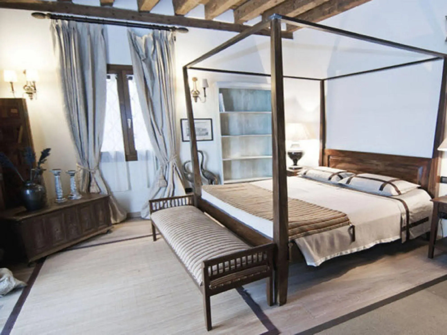 Venice Country Apartments